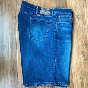 Wrangler Relaxed Fit